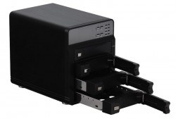 Мобил рек AgeStar 3C4B3A1 (BLACK)  3.5” SATA HDD. установку 4x HDD. один HDD объемом 4Tb или более. полный объем 16Tb (без RAID) 	USB 3.0